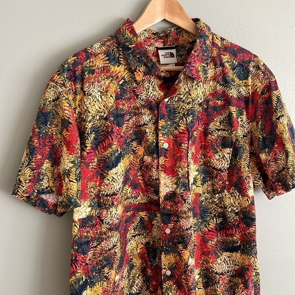 The North Face Baytrail Hawaiian Floral Print Short Sleeve Shirt Size XL - Picture 5 of 11